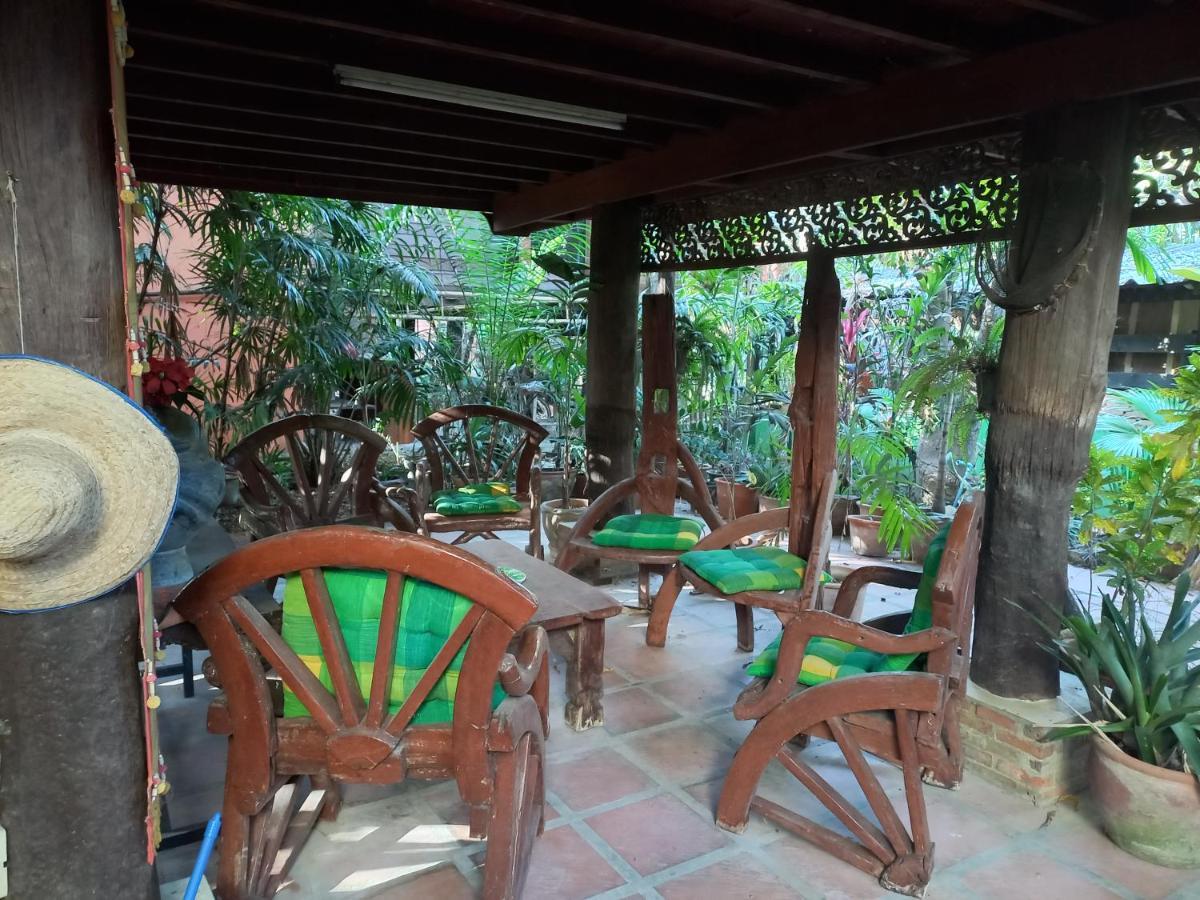 מלון Teak House צ'יאנג מאי מראה חיצוני תמונה